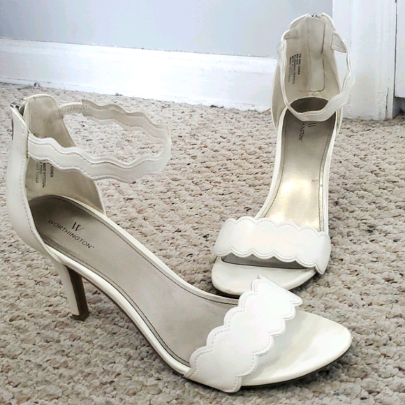 Cute White Heels - Picture 1 of 1